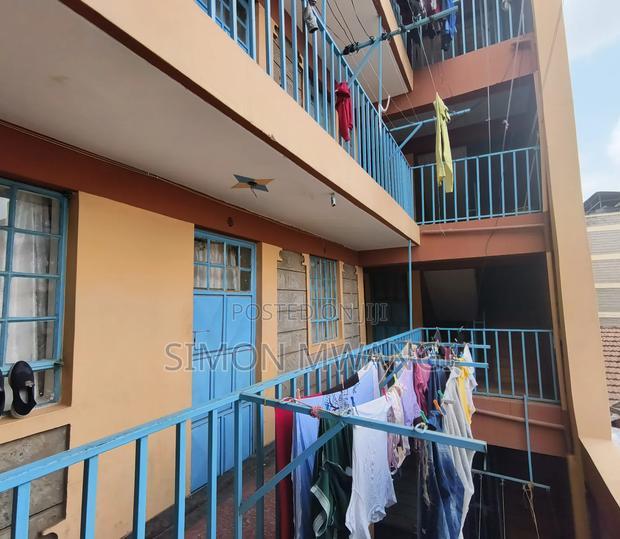 20bdrm Block of Flats in Kasarani Nairobi for sale