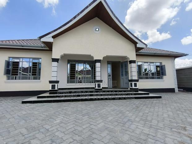 3bdrm Bungalow in Ruiru Mugutha Estate for sale