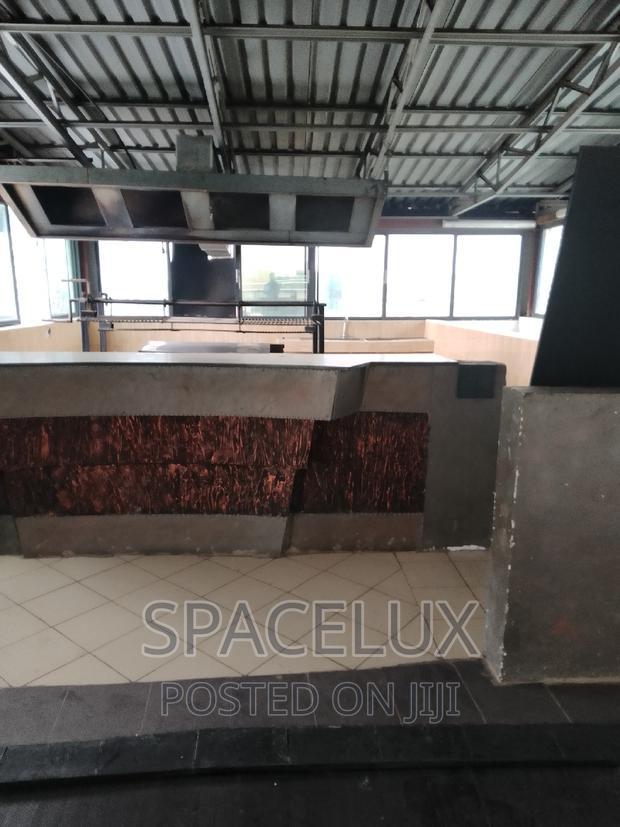 7500sqft Lounge Restaurants