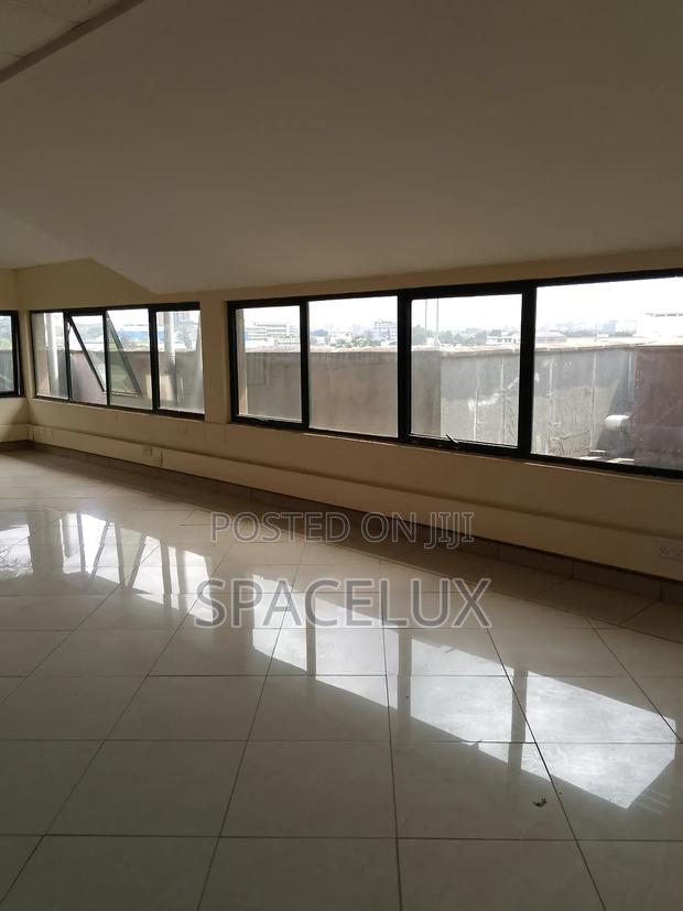 Nice Office CBD Town 1200sqft Size