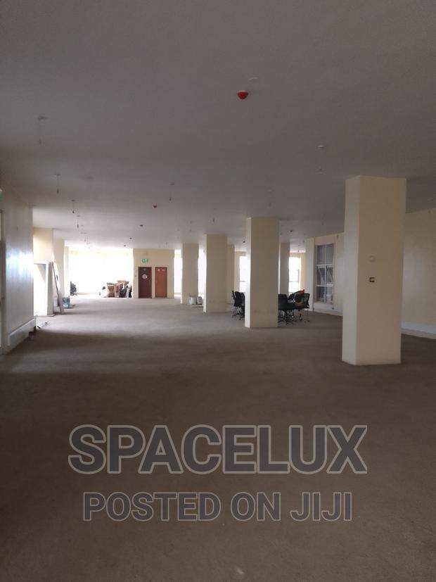 Expansive Office 11000sqft
