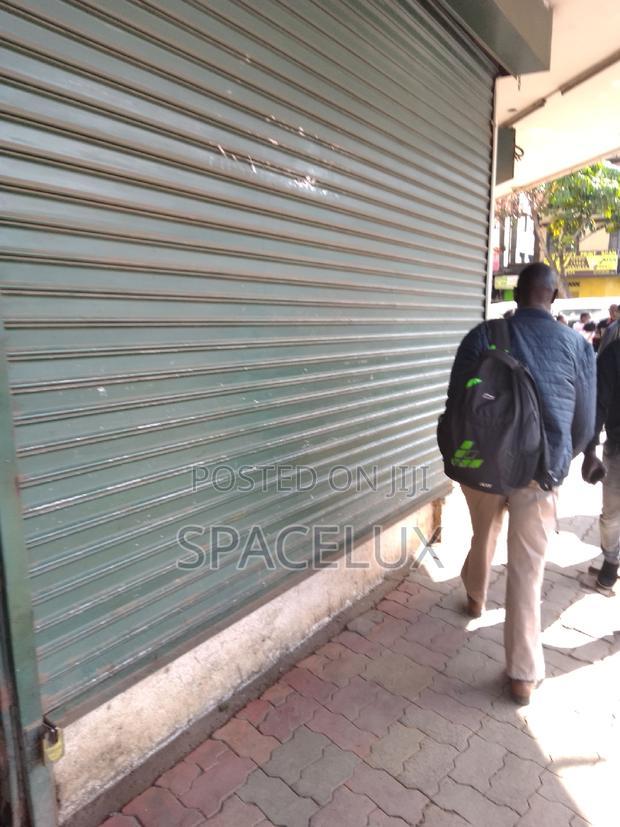 Nice Spacious Visible Shop