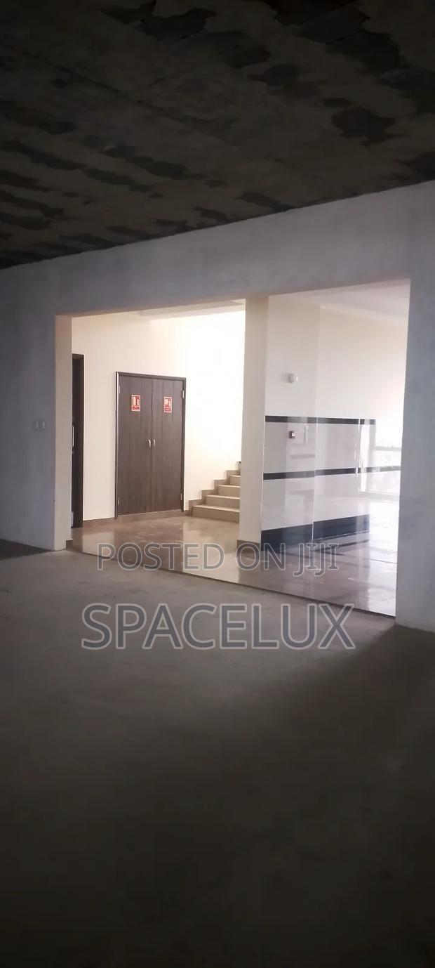 Executive High End Office