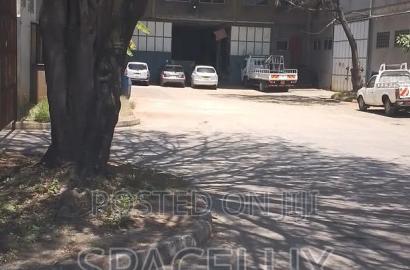 3 Acres With 5 Go Downs 10000sqft Each