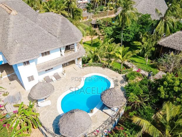 6bdrm Villa in Watamu for sale