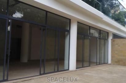 Show Room/Restaurants/Supermarket Place
