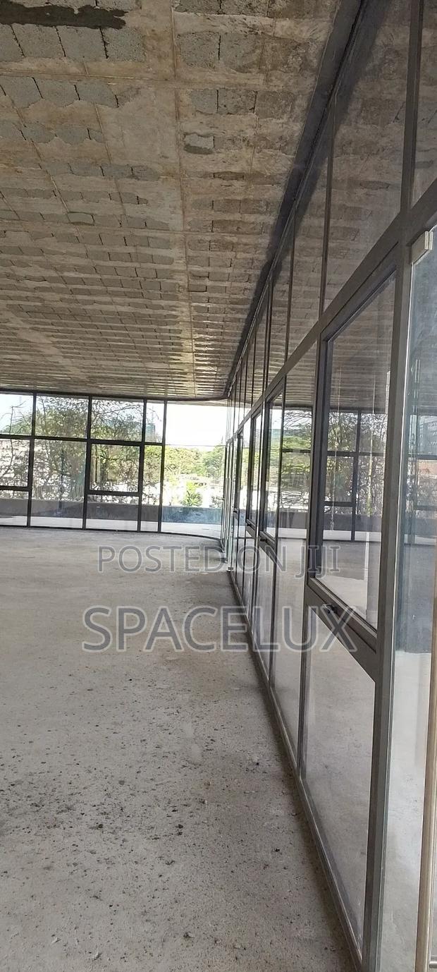 Plush Nice 5000sqft High End Restaurant.
