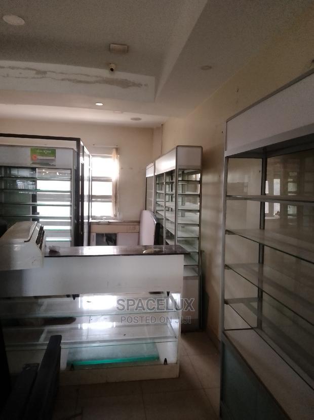 1st 2nd FLR Shops 450sqft