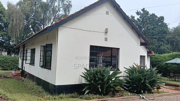5bdrm Bungalow in Laington, Lavington for rent