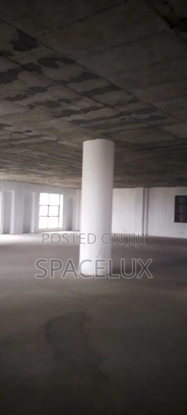 Medium Stunning Office