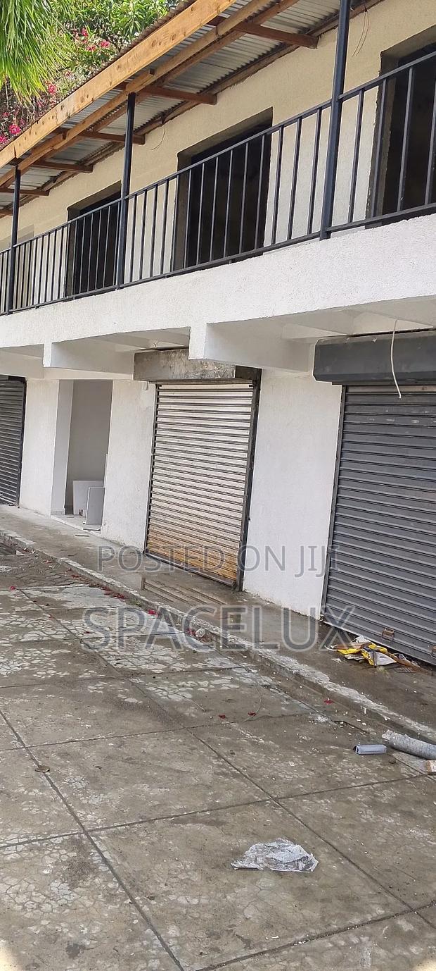 Retail/Restaurants/Shop Space