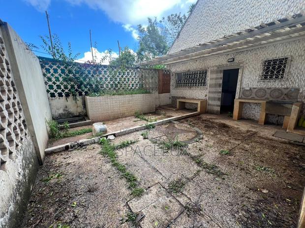 Half Acre Quiet Area House
