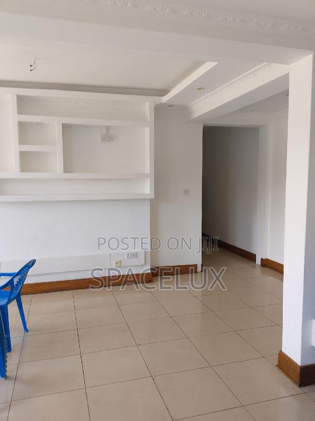 3000sqft Groundflr Office/Shop