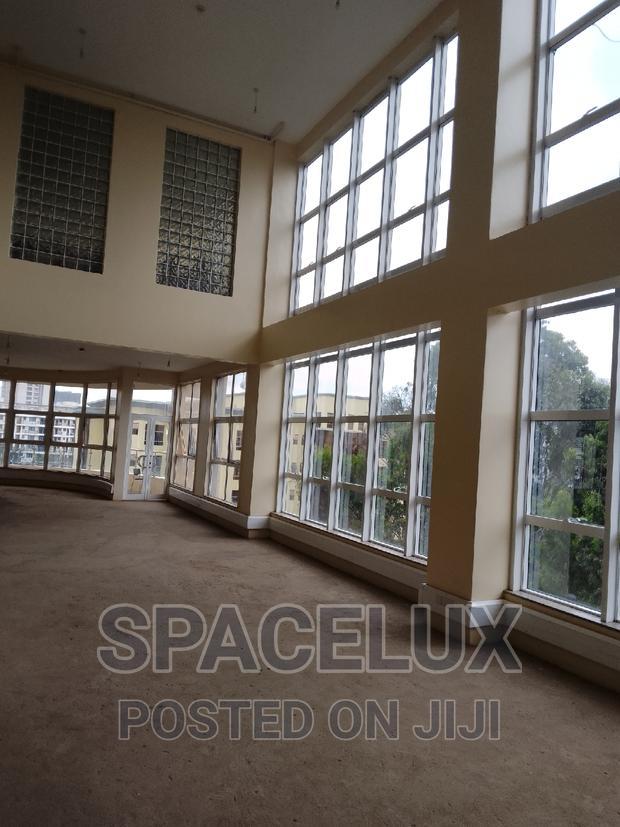Expansive Office 11000sqft