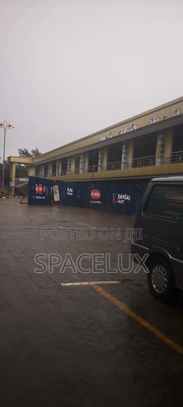 Strategic Shops Spaces