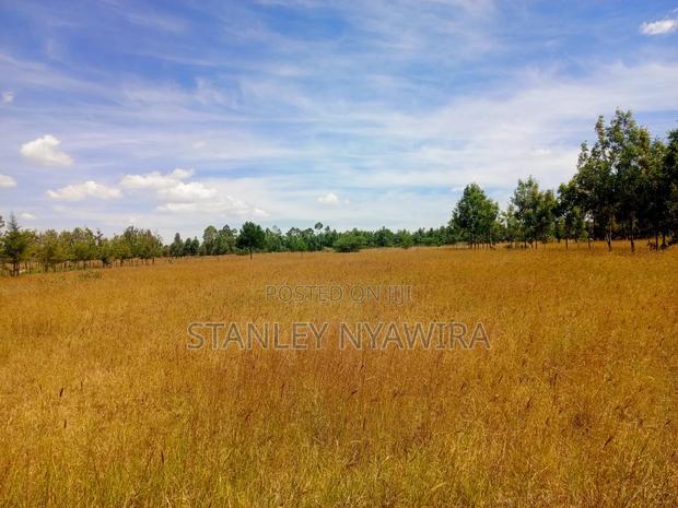 2.5 Acreas Along Nanyuki Nyeri Highway Behind Landing Place