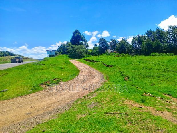 One Acres Nanyuki Opposite Abeadare Cottage Near Airstrip