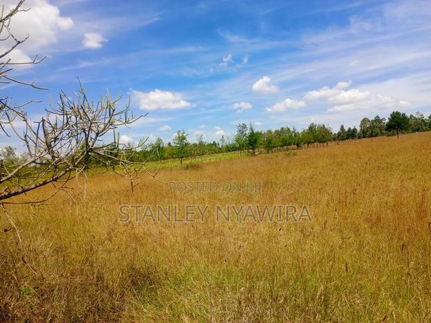 2.5 Acreas Along Nanyuki Nyeri Highway Behind Landing Place