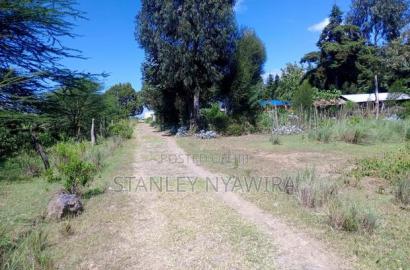 Quarter Plot Opposite Toll Along Nanyuki Nyeri Highway