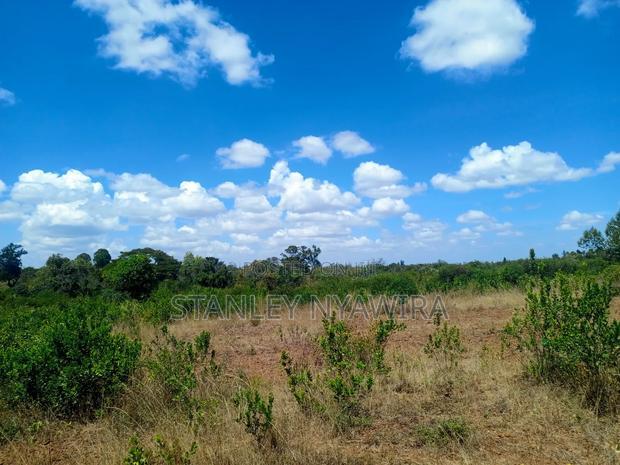 4 Acreas Nanyuki Land Fronting River
