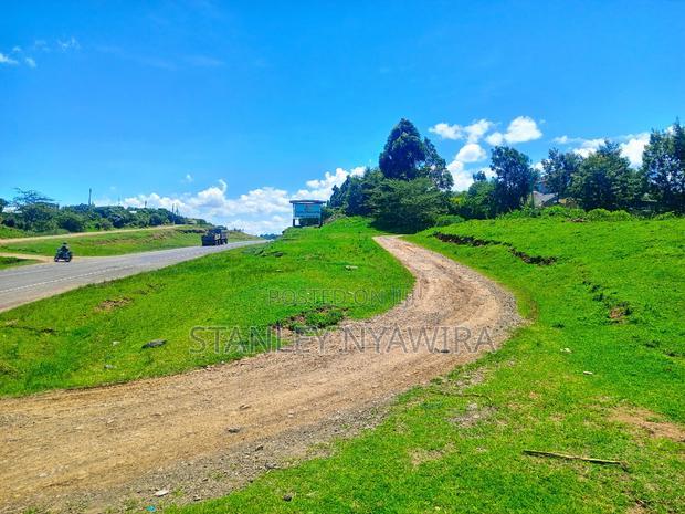 One Acres for Sle Nanyuki Nyeri Highway