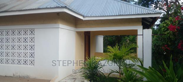 Furnished 2bdrm Bungalow in White House Villa for rent
