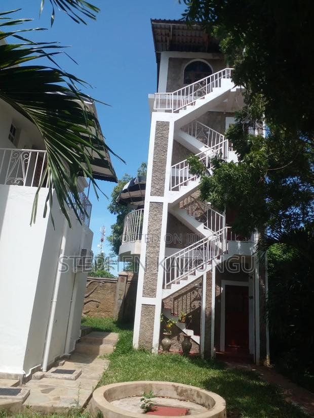 Furnished 8bdrm Mansion in C.D.V House, Ukunda for sale