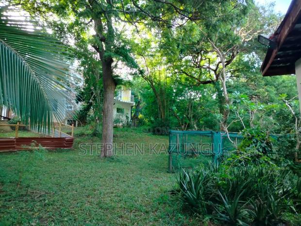 Furnished 6bdrm Mansion in In Diani Beach Near, Ukunda for sale