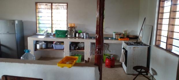 Furnished 5bdrm House in Coconut Groove 3 End, Ukunda for sale