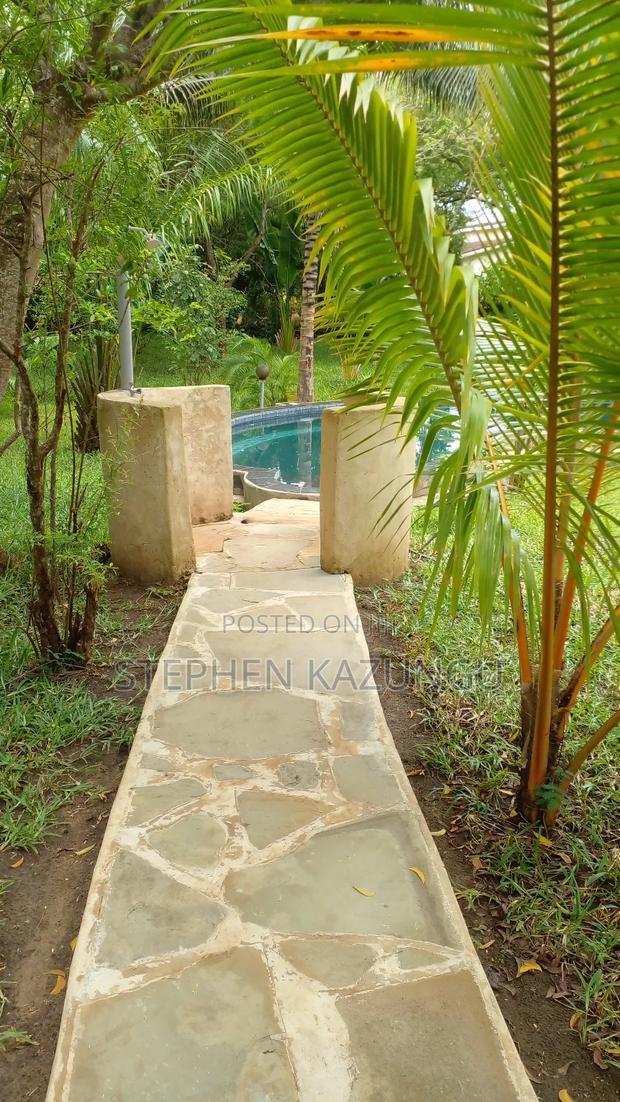 Furnished 8bdrm Mansion in C.D.V House, Ukunda for sale