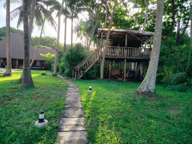Furnished 6bdrm Mansion in In Diani Beach Near, Ukunda for sale