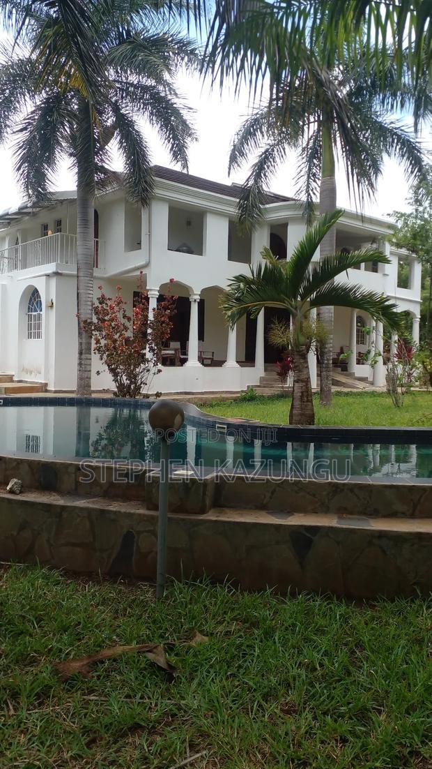 Furnished 8bdrm Mansion in C.D.V House, Ukunda for sale