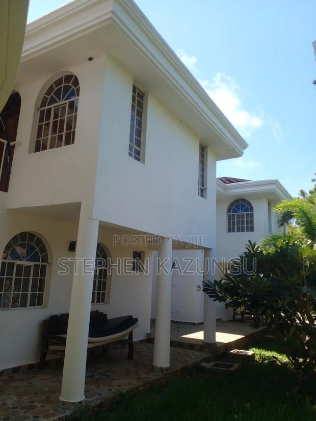 Furnished 8bdrm Mansion in C.D.V House, Ukunda for sale