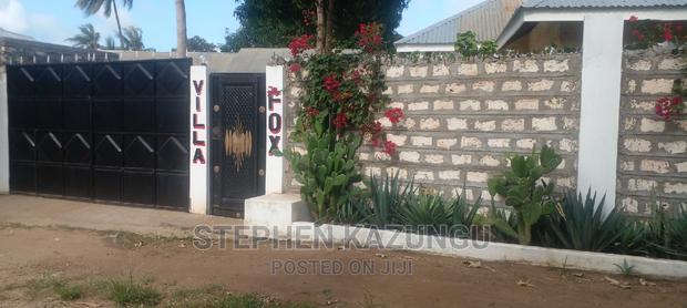 Furnished 2bdrm Bungalow in White House Villa for rent