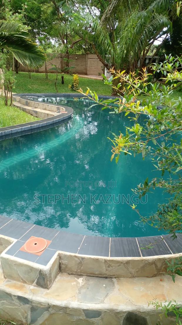 Furnished 8bdrm Mansion in C.D.V House, Ukunda for sale
