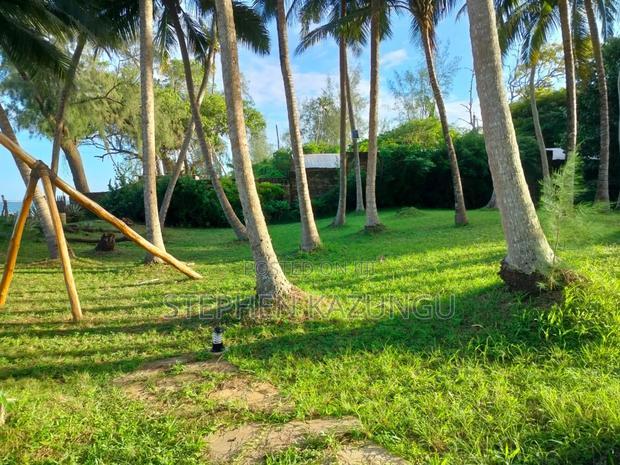 Furnished 6bdrm Mansion in In Diani Beach Near, Ukunda for sale