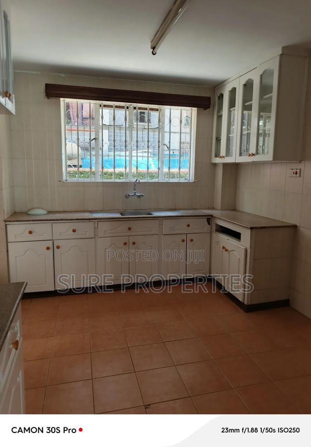 3bdrm Apartment in Lenana Road, Kilimani for rent