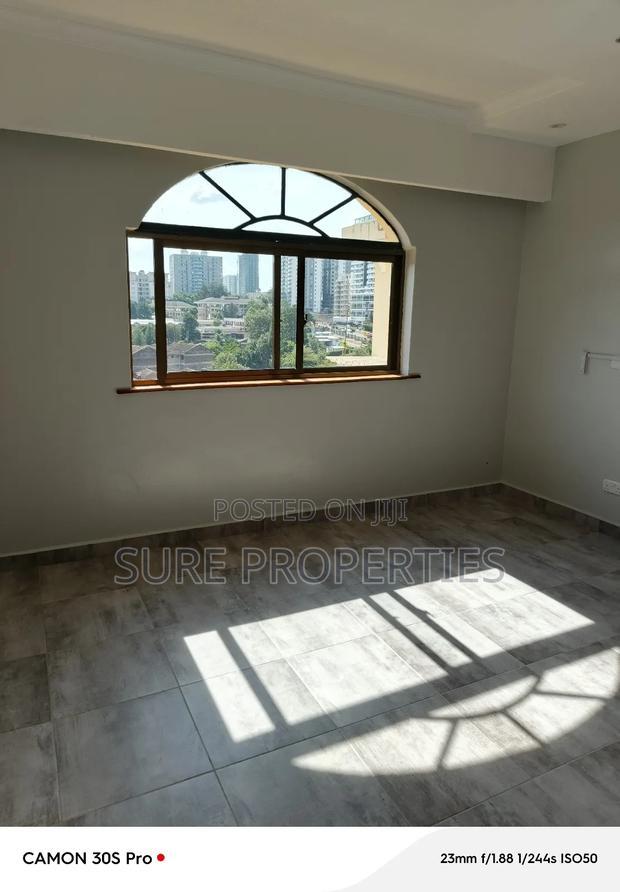 4bdrm Apartment in Elgyo Marakwet, Kilimani for rent