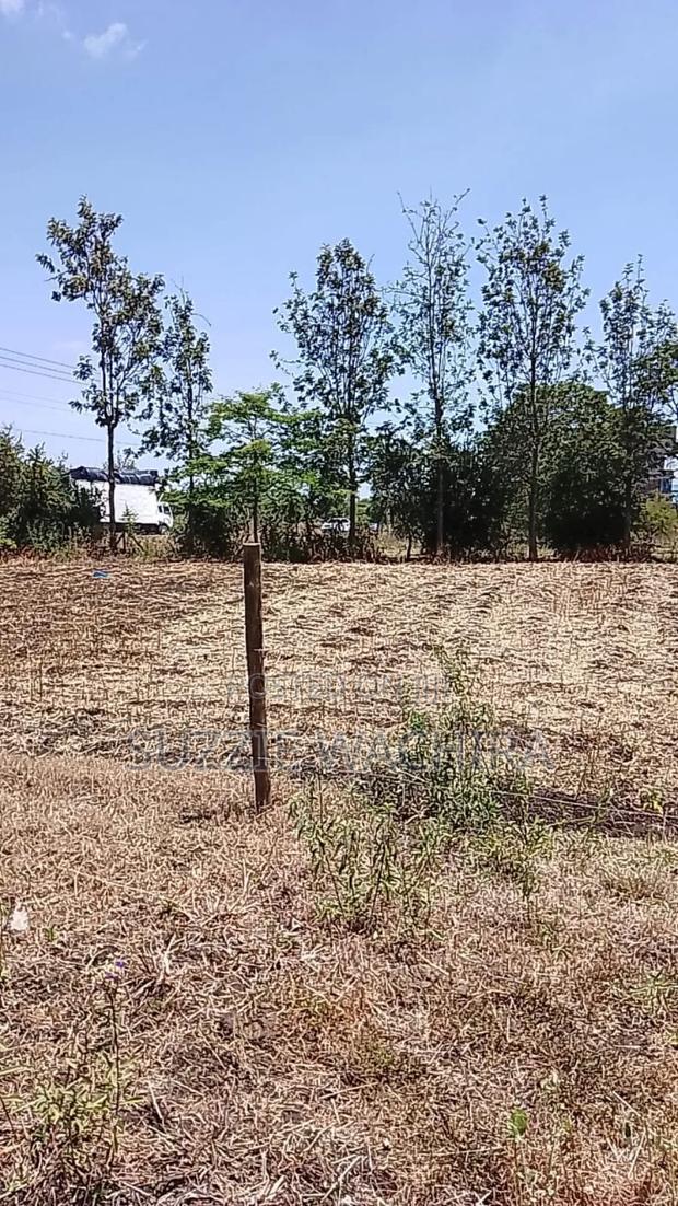 100*100ft Plot for Sale Touching Kenol Marua Highway
