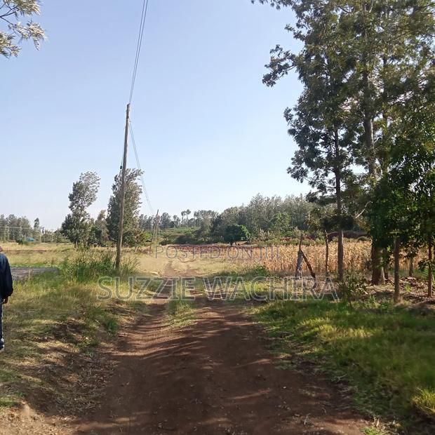 Kenol 11/4 Land for Sale
