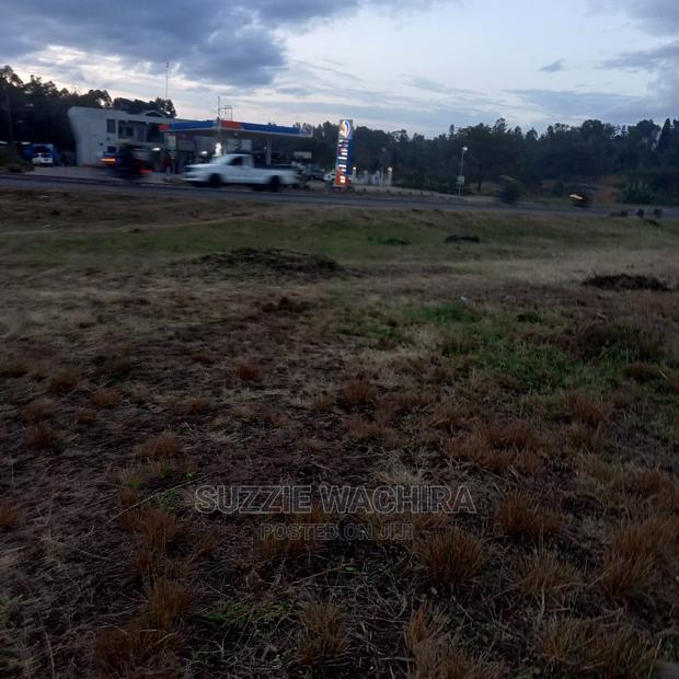 3/4 Land Touching Tarmac on Thika-Nairobi Highwy Near Kabati
