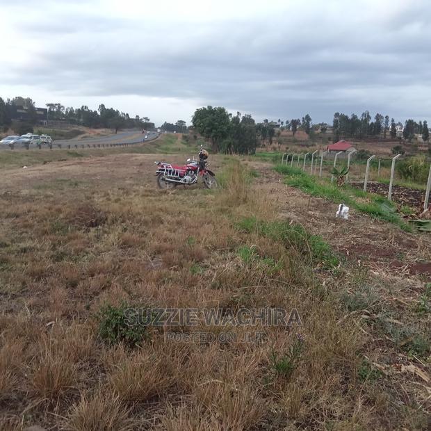 3/4 Land Touching Tarmac on Thika-Nairobi Highwy Near Kabati