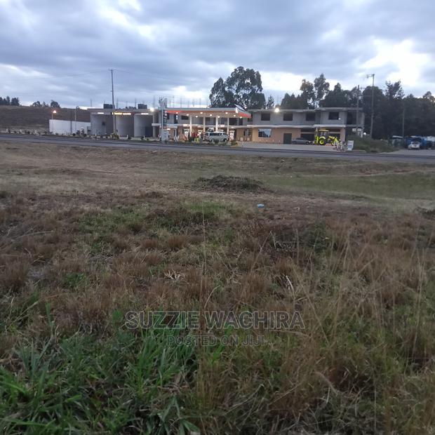 3/4 Land Touching Tarmac on Thika-Nairobi Highwy Near Kabati