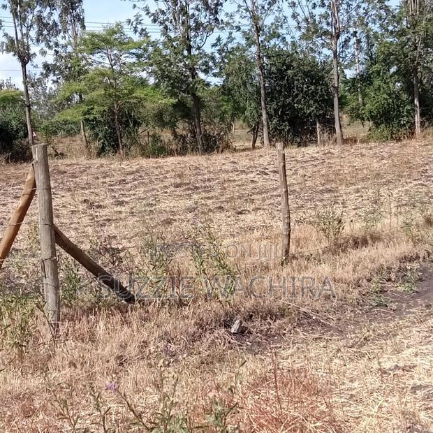 100*100ft Plot for Sale Touching Kenol Marua Highway