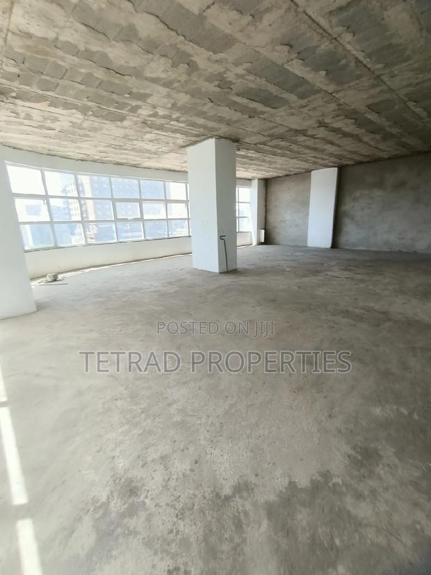 1335 SQF Office for Sale in Westland Near GTC.Sh13k Per Sqf)