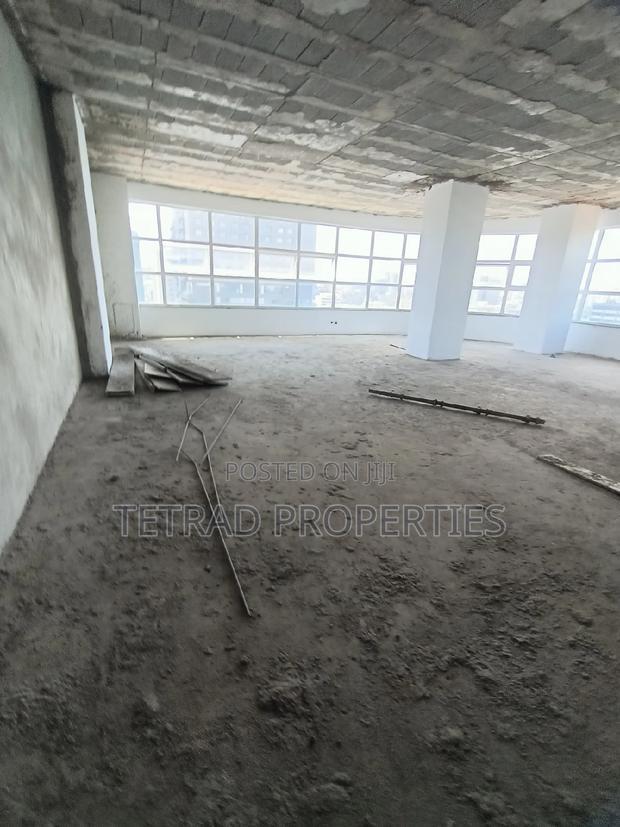 1525 SQF Office for Sale in Westland Near GTC.(Sh. At Sqf)