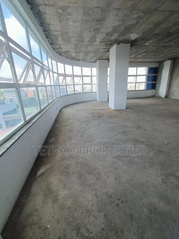 1525 SQF Office for Sale in Westland Near GTC.(Sh. At Sqf)