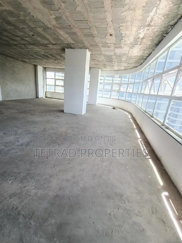 1525 SQF Office for Sale in Westland Near GTC.(Sh. At Sqf)