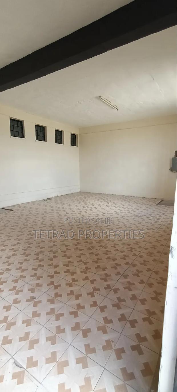 11,500 SQF Godown Near SGR/Airport