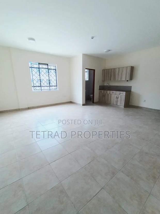 7530 SQF Godown /Warehouse for Sale in Baba Dogo.